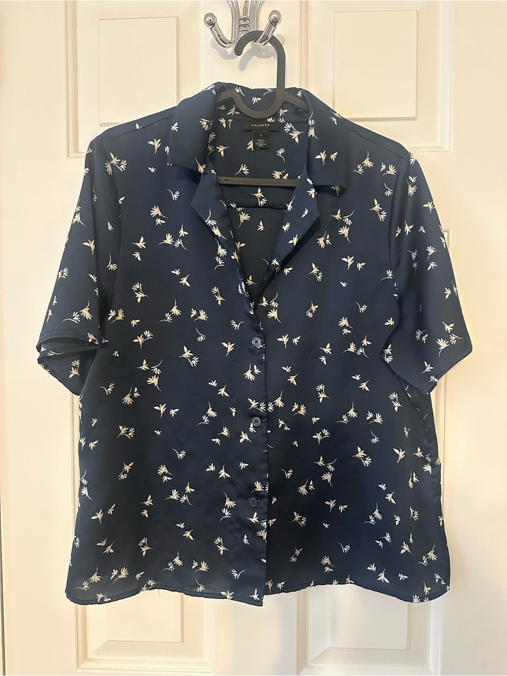 Halogen Navy Short-Sleeve Button-Down Shirt with White Floral Motif
